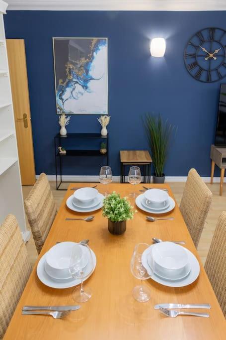 Morden London Apartment, By The Sea With Free Parking Ngoại thất bức ảnh