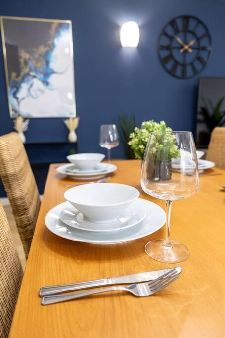 Morden London Apartment, By The Sea With Free Parking Ngoại thất bức ảnh